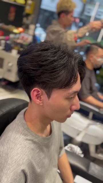 韓系髮型➕後區美式低漸層作品，設計師 小美，台中中區buzz barbershop