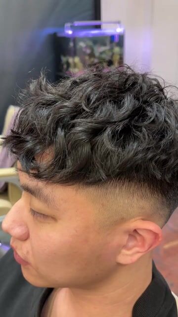 男士波紋卷作品，設計師 士嘉，台中豐原區Happyhair 豐原三店