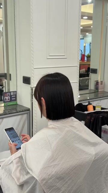 一刀切縮毛矯正作品，設計師 楊七，台北中山區Komm Hair 台北中山北店