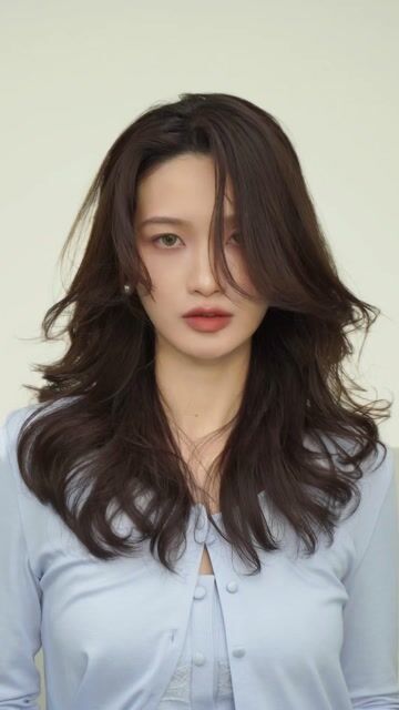 氛圍感浪漫女人風格剪燙