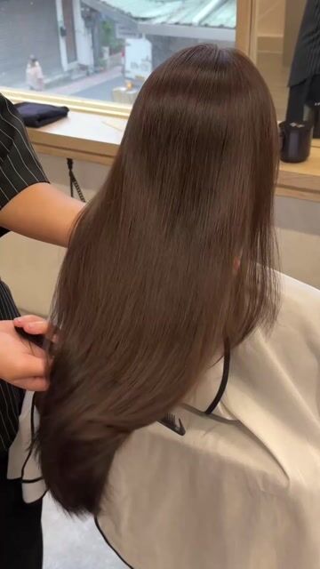 冷萃咖啡髮色作品，設計師 Ho Li，台北大同區Whenever Hair Salon