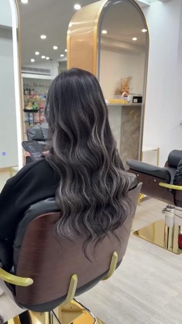 線條染作品，設計師 莉絲Lisi，新北新莊區KOI HAIR SALON