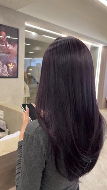黑加侖紫色作品，設計師 Ruby，台北中山區Epoch南京