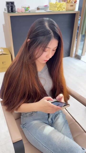 薄荷米棕作品，設計師 Queena，台中西區初裏髮廊