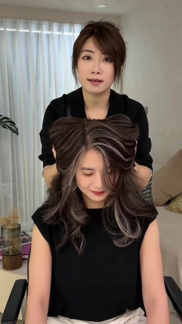 白髮融合效果線條染作品，設計師 Gina，台北中山區Holly南西店