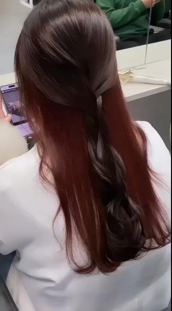 耳圈染作品，設計師 艾莉 𝓍𝓊𝒶𝓃，桃園桃園區Hair cut cube