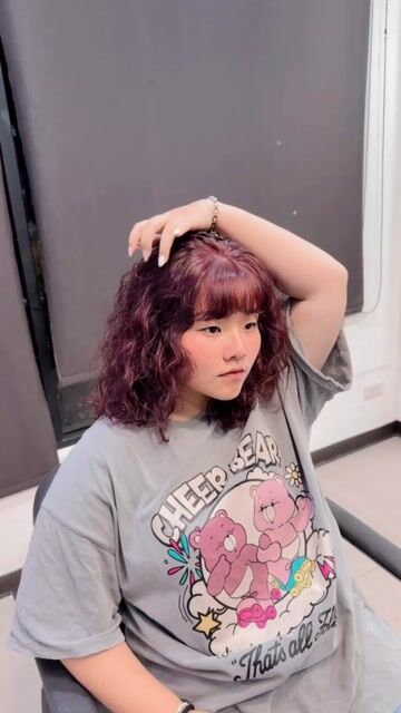 莓果色泰迪捲作品，設計師 庭甄，台南東區名度髮廊