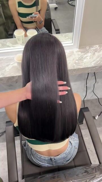 深灰色作品，設計師 Serina，台北中山區Holly