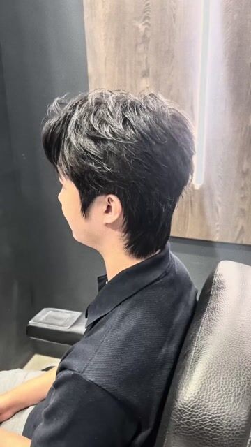 韓系層次 削刀剪裁作品，設計師 小美，台中中區buzz barbershop