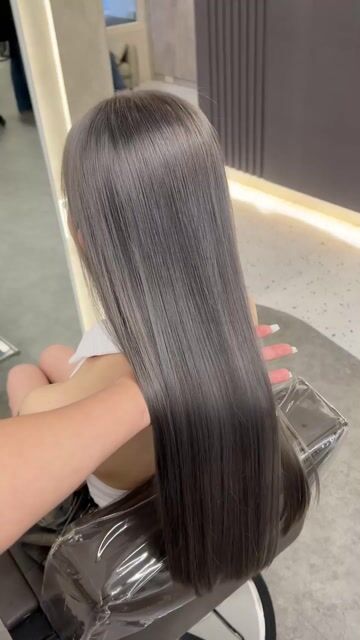 淺灰作品，設計師 Serina，台北中山區Holly