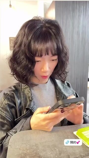 韓系短髮波紋燙作品，設計師 黃詩涵(Miyake)，宜蘭宜蘭市80s hair