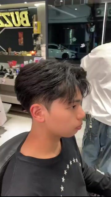 男士韓系微分紋理作品，設計師 小美，台中中區buzz barbershop