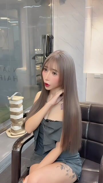 特殊色系｜需漂髮色｜白髮共存｜作品，設計師 Nina🤍，台北萬華區暖暖Nuan hair