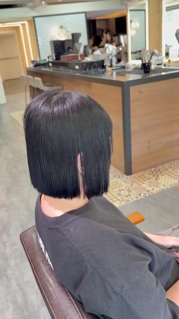 藍黑色作品，設計師 TUTU｜台北市中山區，台北中山區KOMM HAIR 北大店