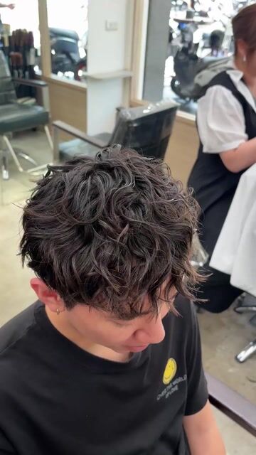萊斯利捲作品，設計師 Hannah 黑娜，新北新莊區梵古 Vango salon