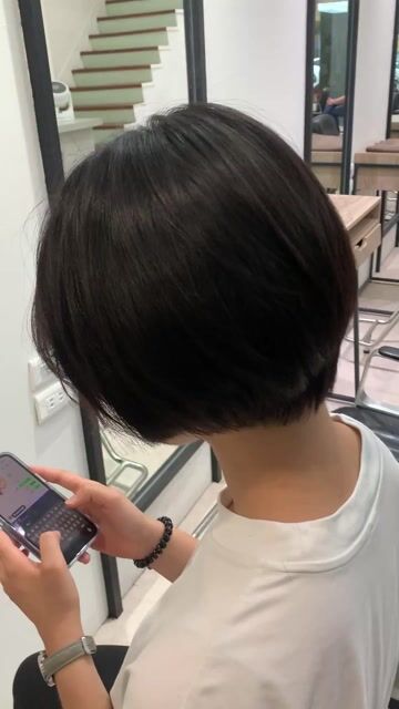 掛耳式極短髮作品，設計師 Howard｜豪爾，台中西區W.D hair salon 美村店