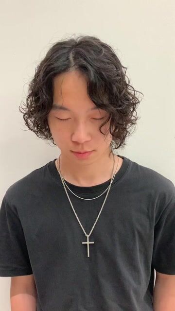韓系中長髮捲度作品，設計師 Howard｜豪爾，台中西區W.D hair salon 美村店