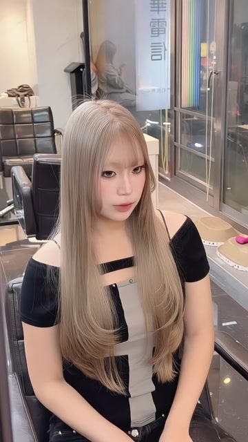 白金色系作品，設計師 Nina🤍，台北萬華區暖暖Nuan hair