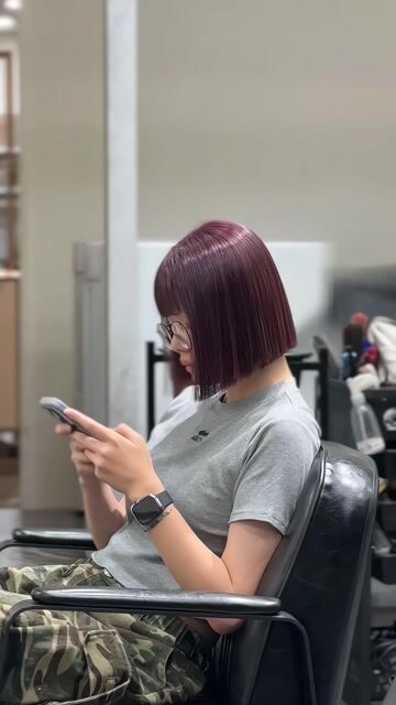 一刀切+薄藤紫作品，設計師 Ian，高雄左營區Zone Hair
