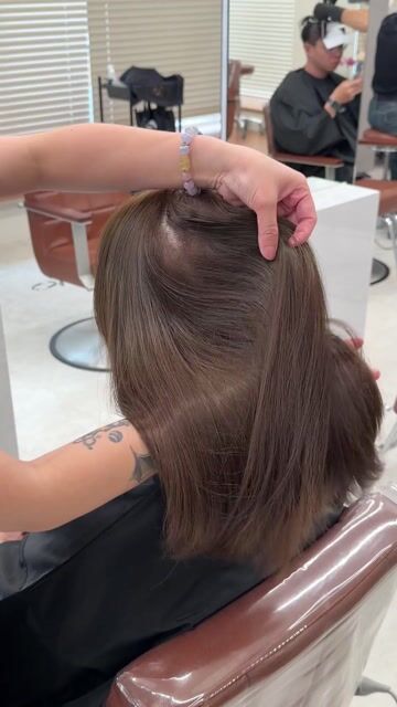 冷棕色作品，設計師 Riva，新北板橋區Holly hair府中店