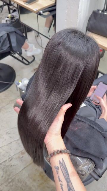 縮毛矯正燙作品，設計師 TUTU｜台北市中山區，台北中山區KOMM HAIR 中山北店