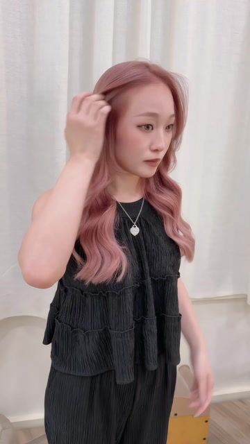 - 漂髮特殊色 - 櫻花粉作品，設計師 Arina🌹艾琳娜，桃園桃園區沐巳（與店家配合租位置）