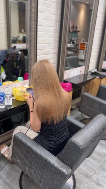 霧感奶茶作品，設計師 Tina，台中北區PHIROS HAIR 一中店