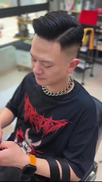 美式漸層油頭作品，設計師 小9，高雄三民區99 Barbershop