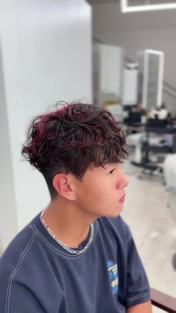 萊斯利卷作品，設計師 UC，台中西區O3O美術館店