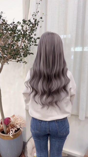 - 特殊色線條染接髮 - 深淺灰配色作品，設計師 Arina🌹艾琳娜，桃園桃園區沐巳（與店家配合租位置）