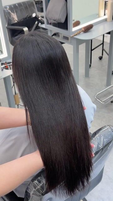 縮毛矯正作品，設計師 Sandy，台北信義區Komm hair市府店