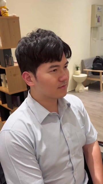 韓系層次燙作品，設計師 Gina，台北中山區Yulika hair