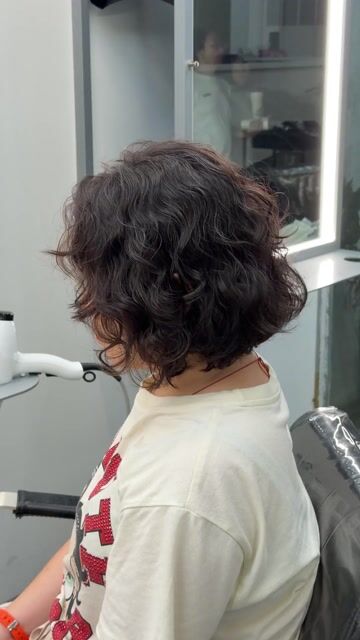 短髮復古捲作品，設計師 Jason傑森，台北信義區Komm hair市府店