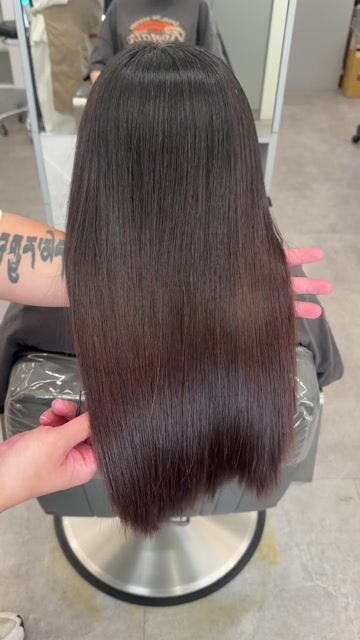 鏡面感縮毛矯正作品，設計師 阿軒，高雄左營區川hair styling