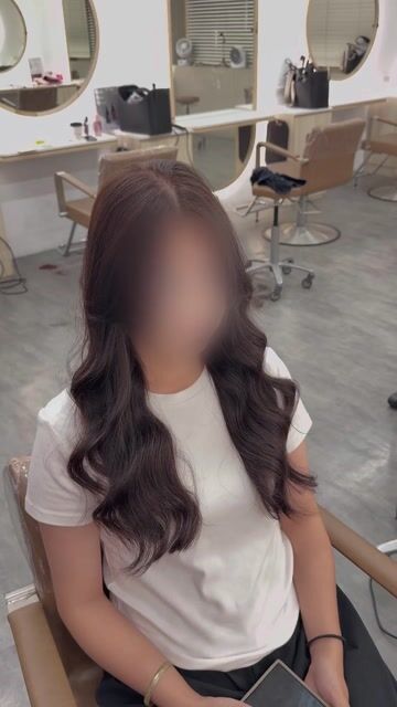 電棒感燙髮｜霧感冷棕色作品，設計師 小俞，台南中西區KOMM HAIR