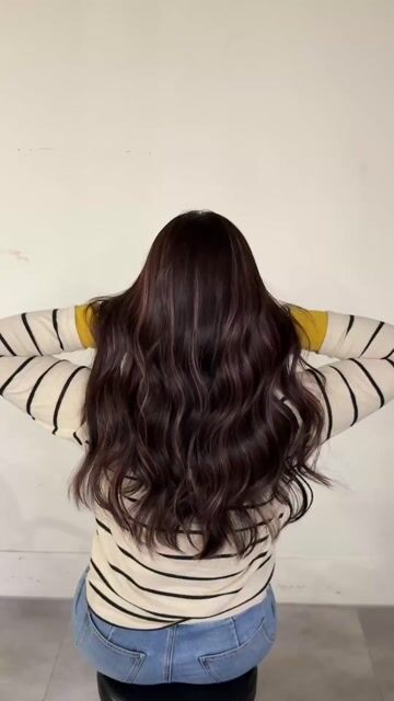 粉色線條染作品，設計師 Gina，台北中山區Holly南西店