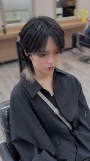 狼尾層次剪 × 耳下撞色染作品，設計師 先茂（Jeter），新北新莊區MD hair