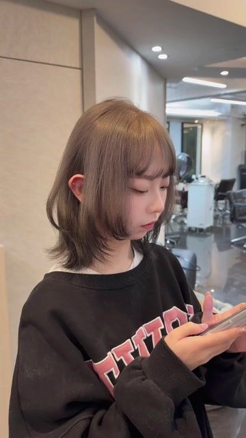 短髮層次剪 暹羅貓染作品，設計師 Nina🤍，台北萬華區暖暖Nuan hair