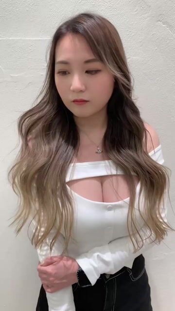 畫染+歐美米金作品，設計師 Howard｜豪爾，台中西區W.D hair salon 美村店