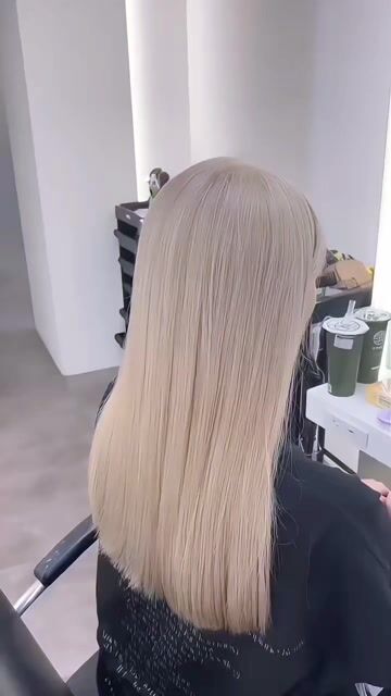 白金米色作品，設計師 阿軒，高雄左營區川hair styling